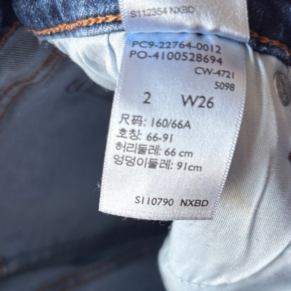 Denizen from Levi's Dark Blue Jean Shorts - Picture 6 of 6